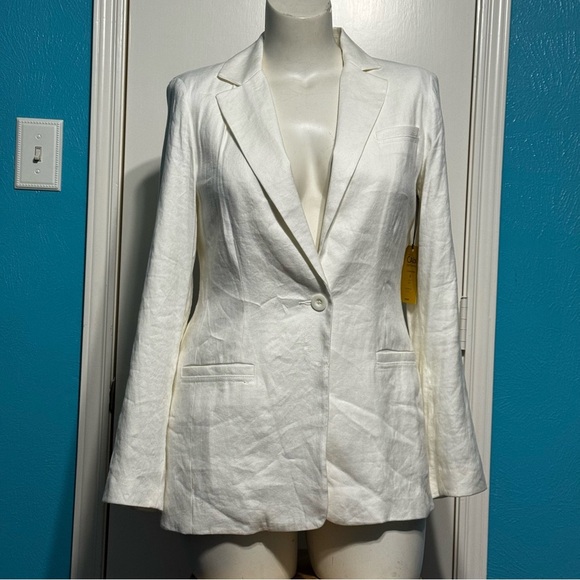 CAbi Everly Blazer Women's Cream Linen Blend Long Blazer 10 NWT - Picture 1 of 15
